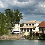 Silvia Apartment *