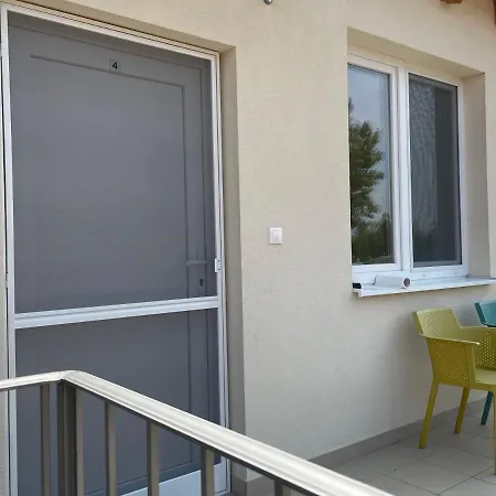 Silvia Apartment *